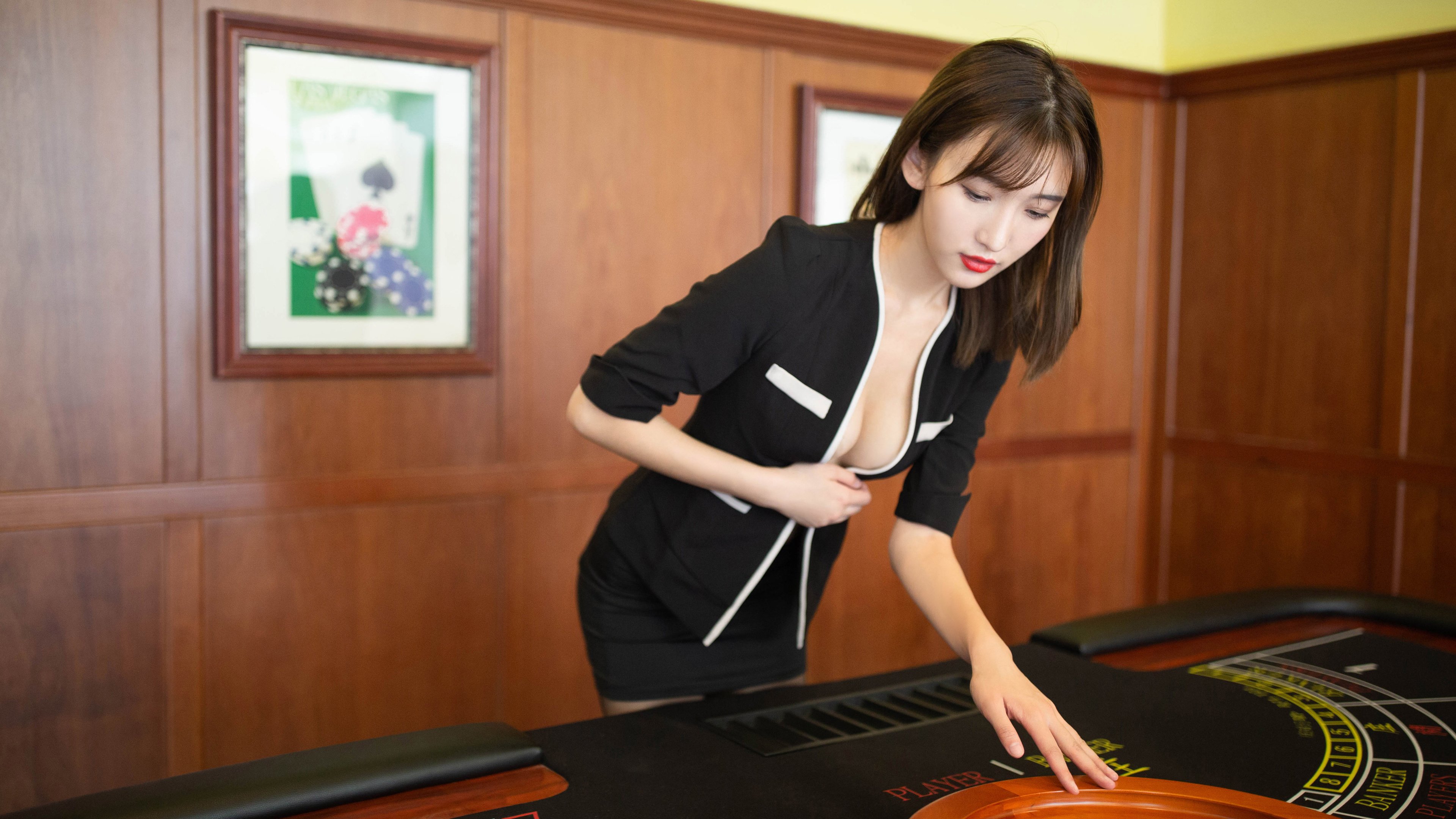 AIYOUXI.COM-斯滕伯根赛场表现赢得观众喝彩,斯滕斯滕