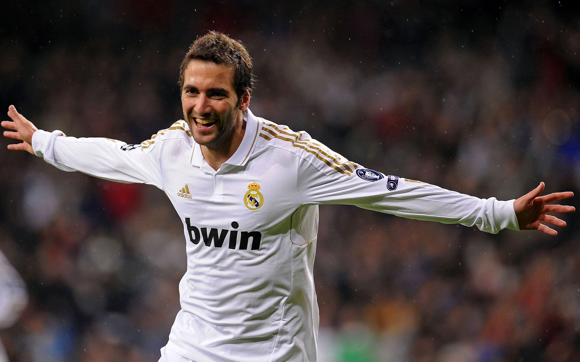 AYX官网-东亚杯中国足球战平 球员拼搏精神值得肯定,辞旧迎新,中国男足的新篇章又从东亚杯开始