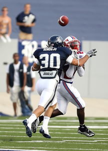 爱游戏体育-五大联赛是否在中场搭配中加入更多防守倾向球员,五大联赛最强中场